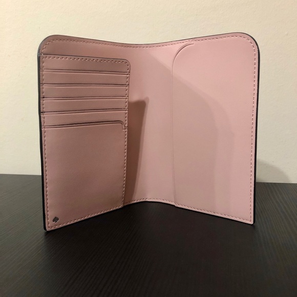 NWT ♠️ Kate Spade ♠️ Frosty Black Passport Holder - Picture 4 of 5